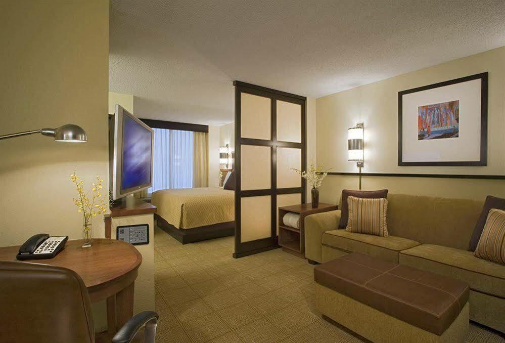Hyatt Place Dallas Park Central Exterior foto